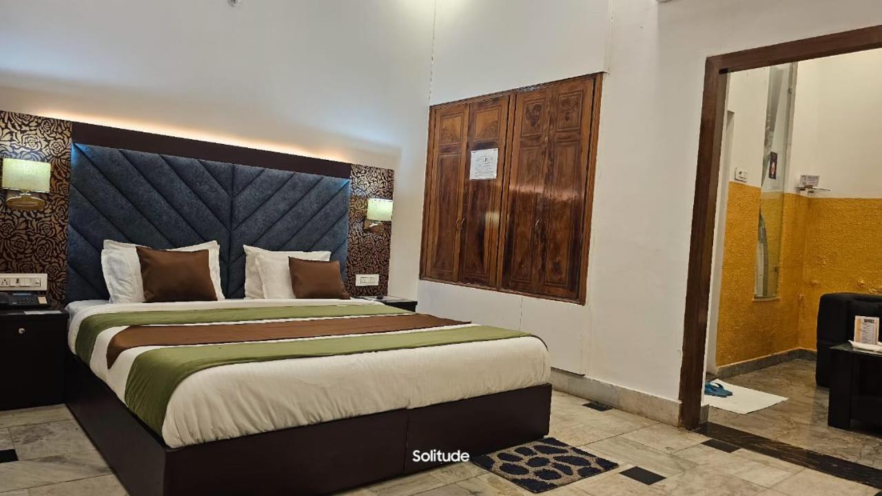 Solitude, The Boutique Hotel Haldwāni Habitación foto